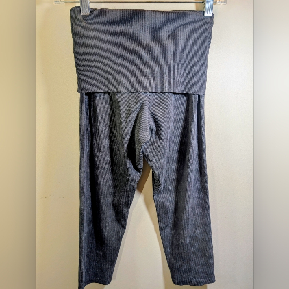 H&M Divided Grey Ribbed Acid Wash Fold-Over Cropped Leggings XS NWT - Picture 3 of 5